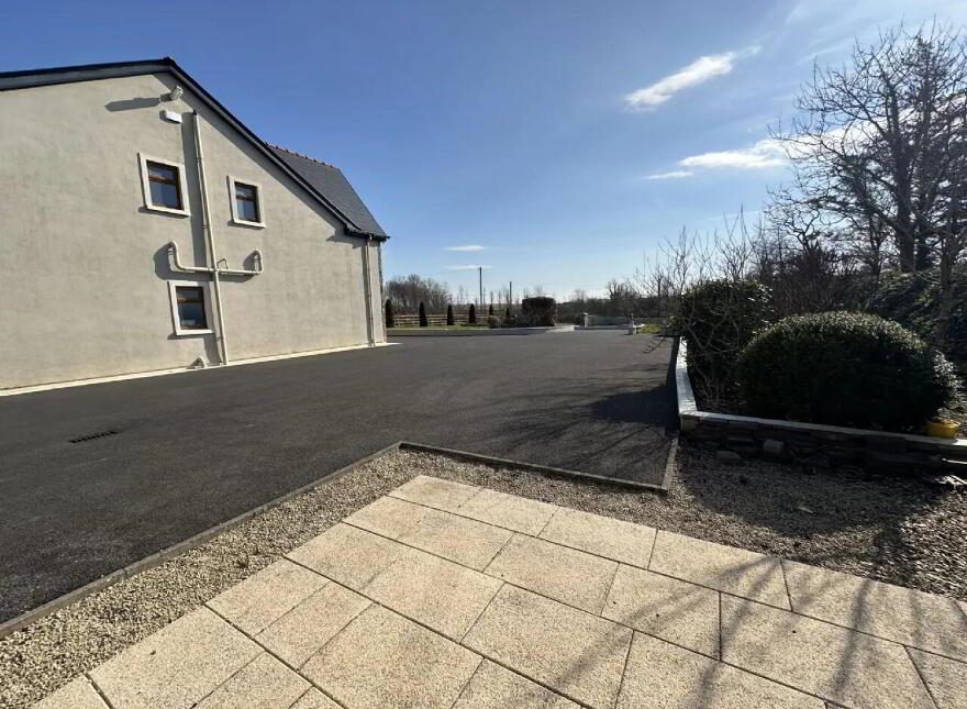 Glynsk House, Ballymoneen, Enniscrone, F26NX27