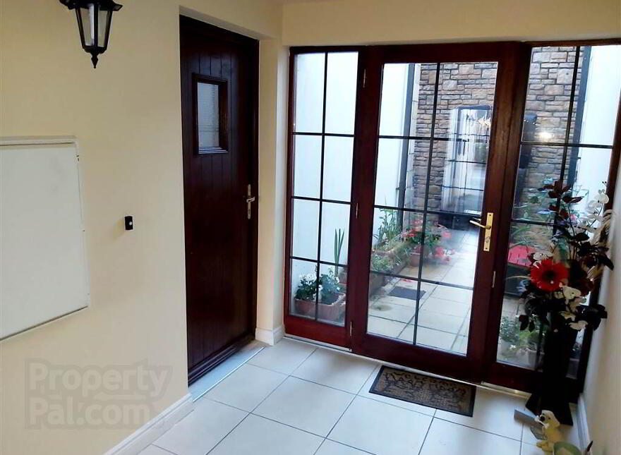 11 Broomhill Courtyard, Magheralin, BT67 0UX photo