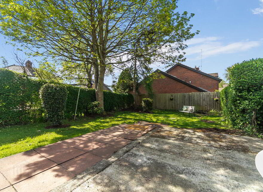 4 Balmoral Gardens, Malone, Belfast, BT9 6PB