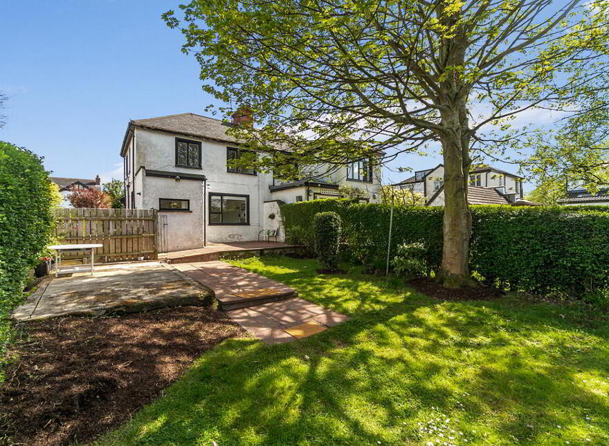 4 Balmoral Gardens, Malone, Belfast, BT9 6PB