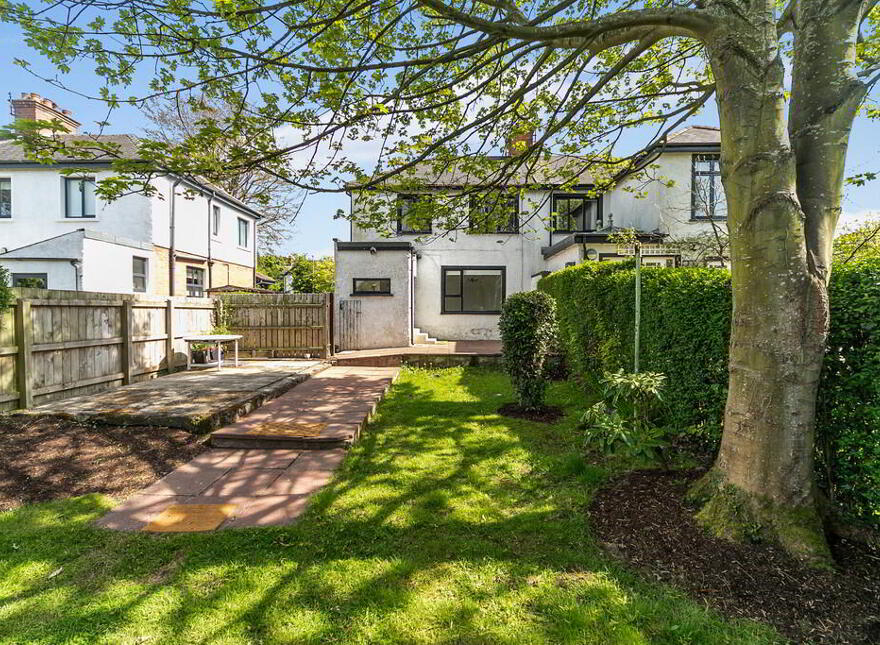 4 Balmoral Gardens, Malone, Belfast, BT9 6PB