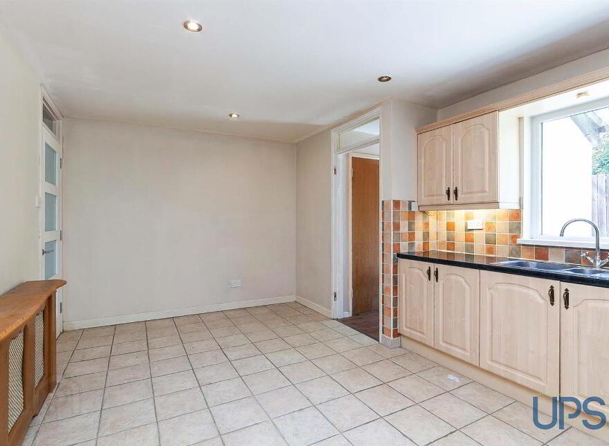 12 Ardcaoin Green, Dunmurry, Belfast, BT17 0UR