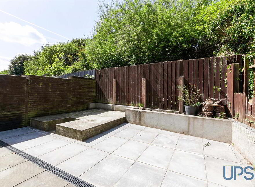 12 Ardcaoin Green, Dunmurry, Belfast, BT17 0UR
