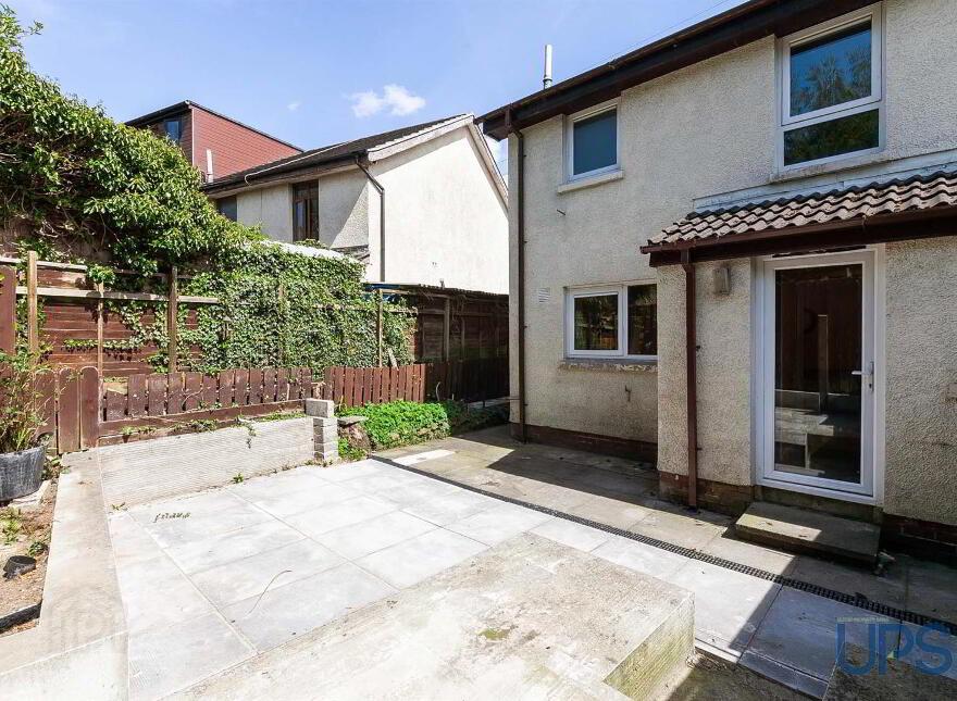 12 Ardcaoin Green, Dunmurry, Belfast, BT17 0UR