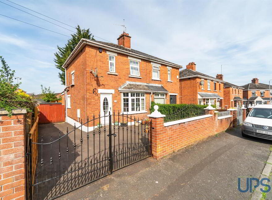 15 Andersonstown Crescent, Belfast, BT11 8FJ photo