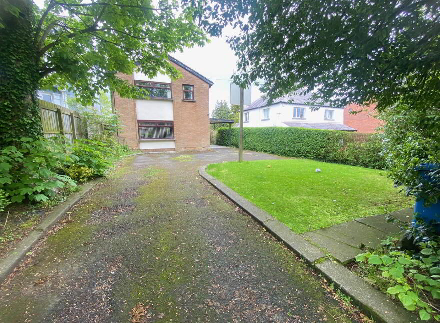 30a Waterloo Gardens, Antrim Road, Belfast, BT15 4EY photo