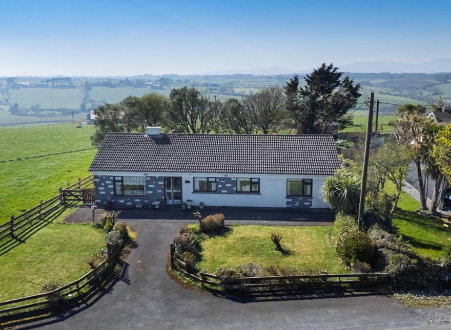 Rowica, Ballinasisla, Bonmahon, X42WV65