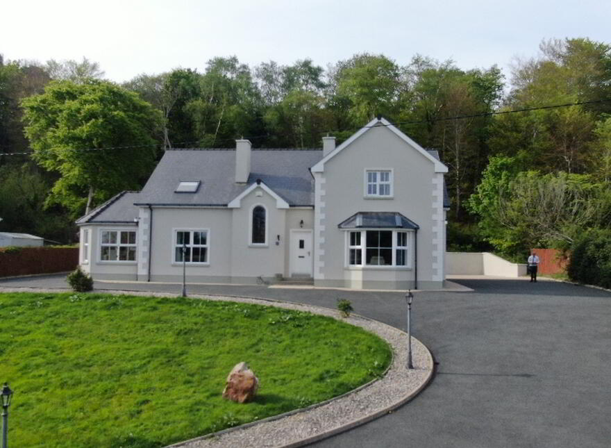 5 Bedroom House, Ards, Creeslough, F92X067 photo