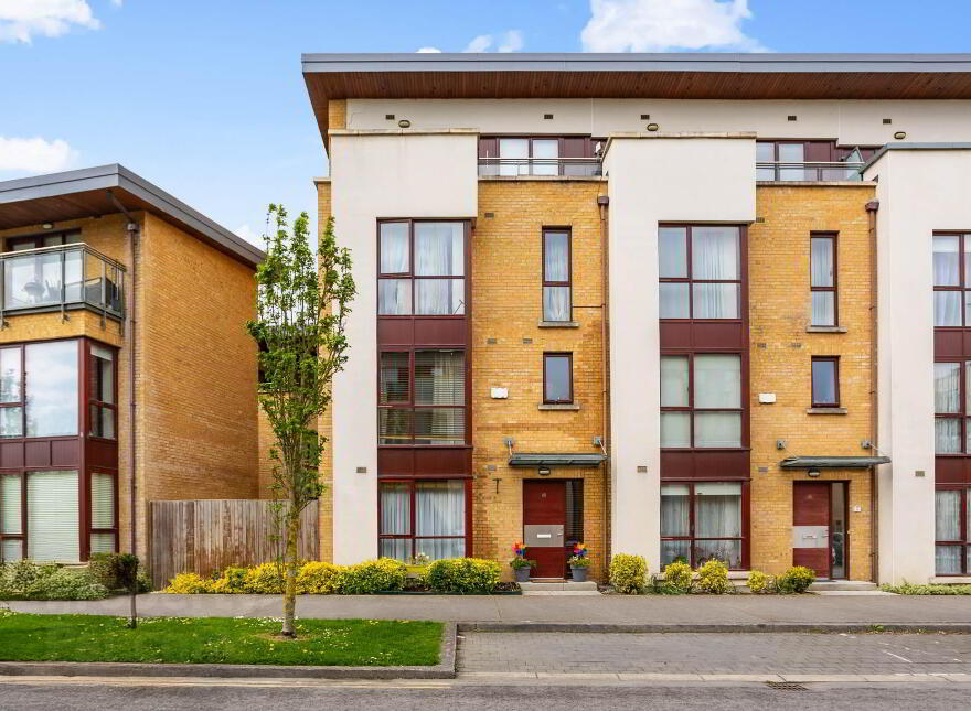 16 Castlegate Terrace, Adamstown, Lucan, K78H5A1 photo