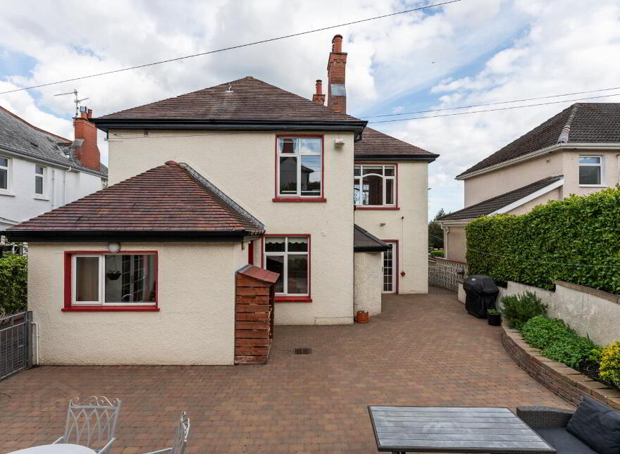 604 Antrim Road, Belfast, BT15 5GN