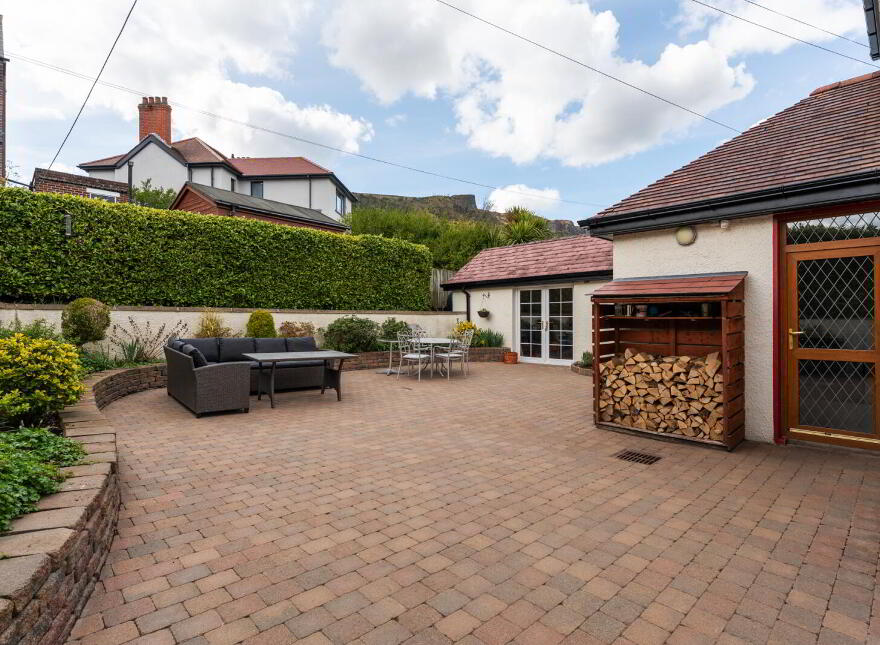 604 Antrim Road, Belfast, BT15 5GN