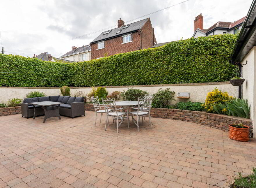 604 Antrim Road, Belfast, BT15 5GN