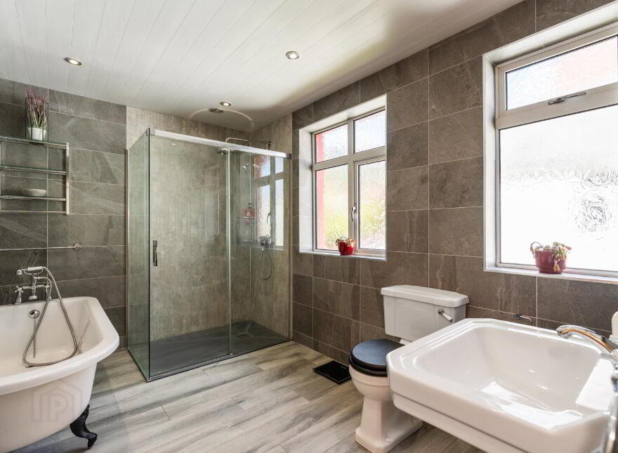 604 Antrim Road, Belfast, BT15 5GN