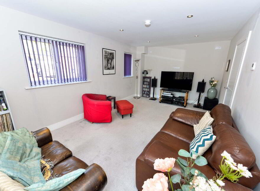 18 Manse Gate, Newtownards, BT23 4DG