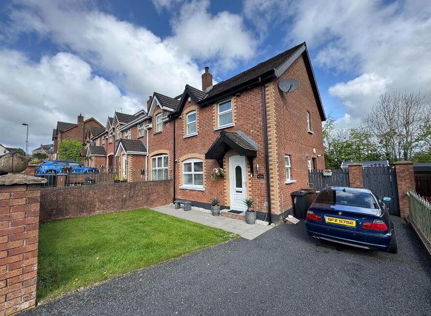 24 Mayfield Heights, Hightown Road, Newtownabbey, BT36 7WL photo