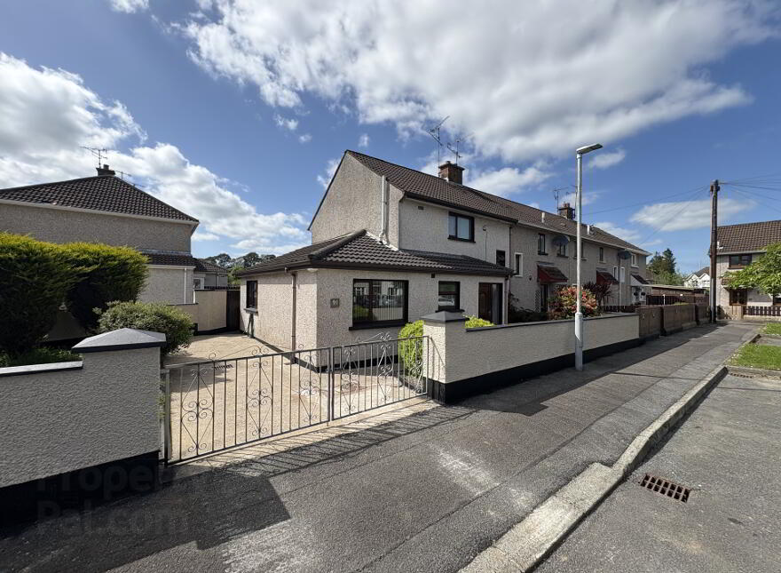 91 Altmore Drive, Dungannon, BT71 4AF photo