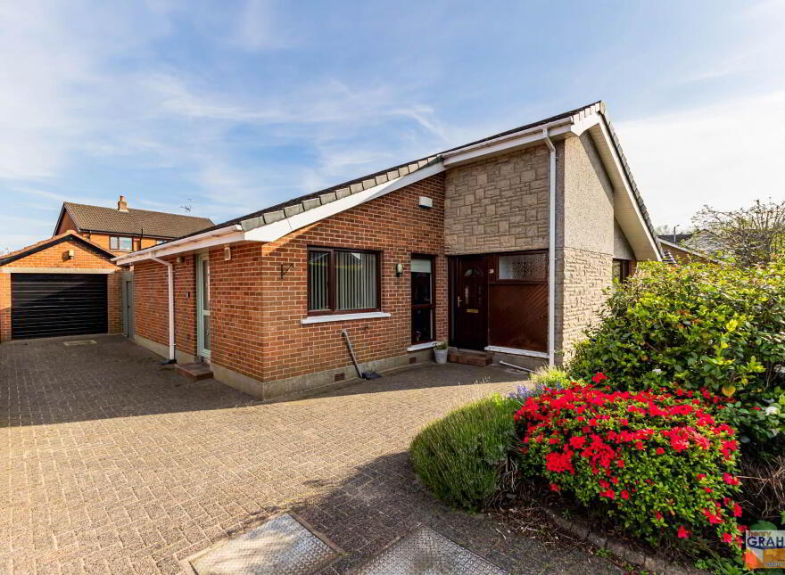 39 Monaville Avenue, Lisburn, BT28 2DF photo