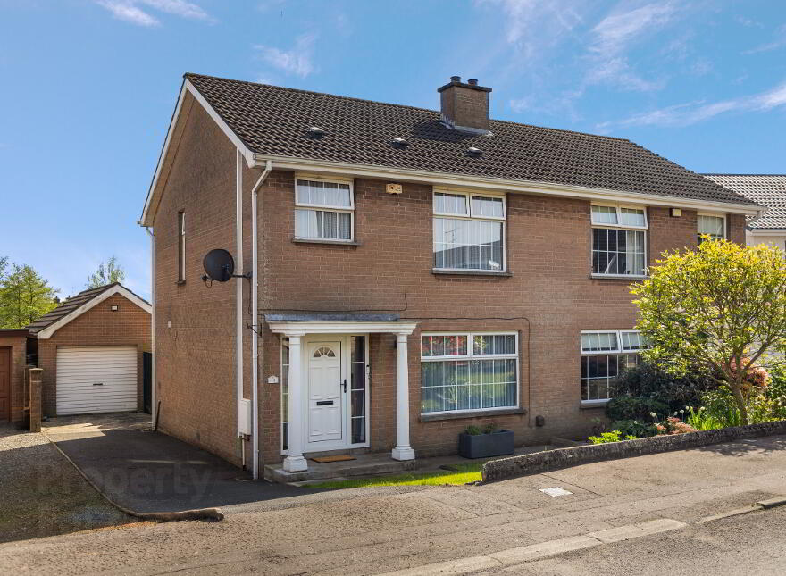 11 Spruce Park, Ballymena, BT43 7EU photo