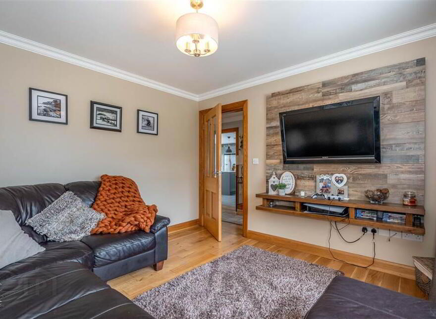 22 Hollybank Park, Ballymena, BT42 2HJ