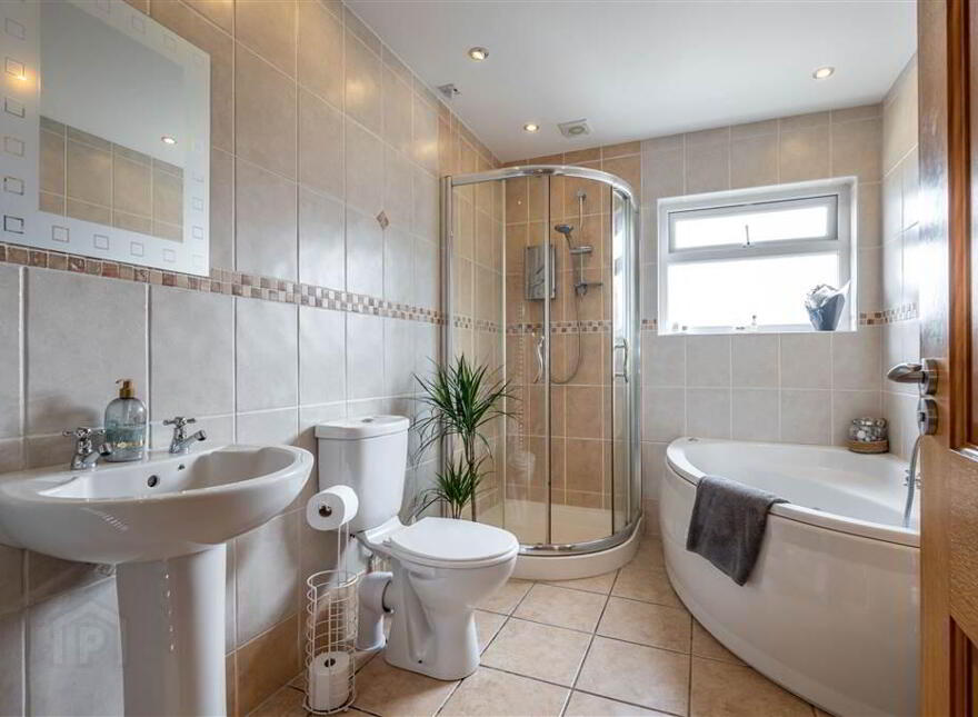 22 Hollybank Park, Ballymena, BT42 2HJ