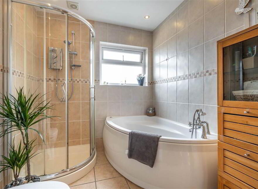 22 Hollybank Park, Ballymena, BT42 2HJ