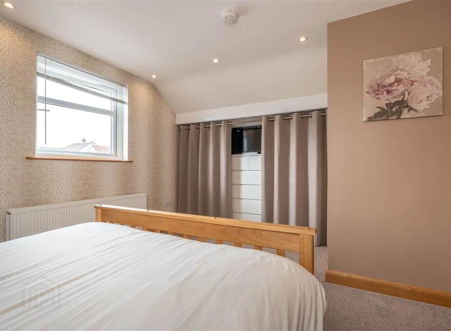 22 Hollybank Park, Ballymena, BT42 2HJ