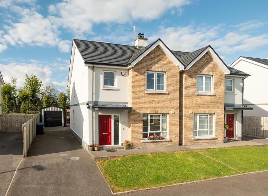 31 Bluebell Glade, Lisbellaw, BT94 5FU photo
