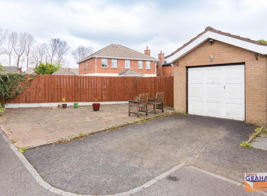 21 Magheralave Grange, Lisburn, BT28 3BZ