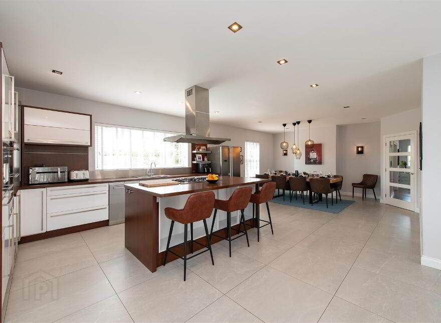 82 Ballynahinch Road, Dromore, BT25 1DX