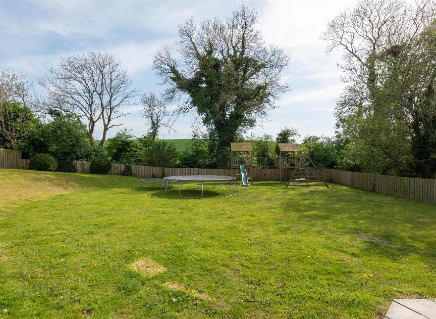 82 Ballynahinch Road, Dromore, BT25 1DX