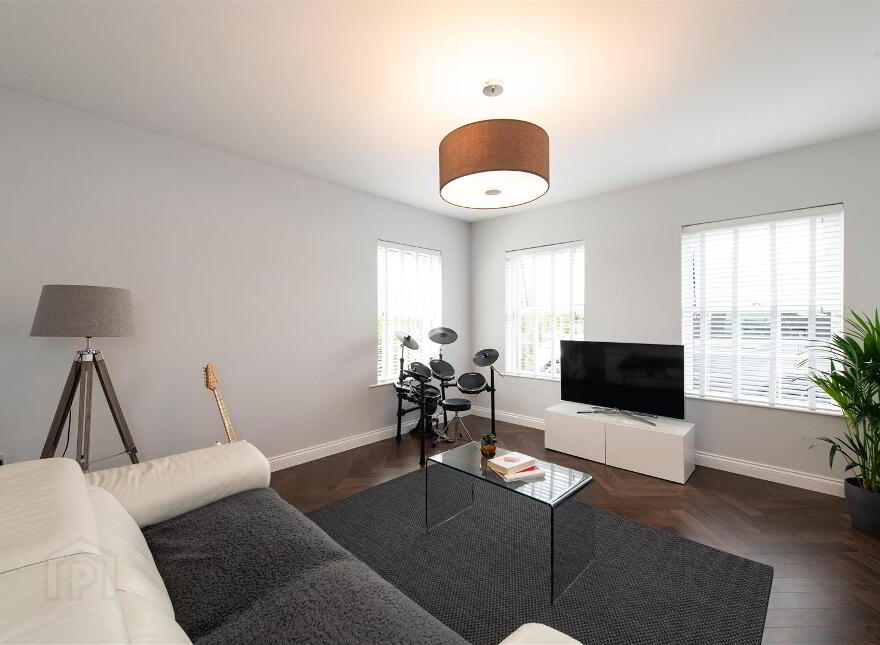 82 Ballynahinch Road, Dromore, BT25 1DX
