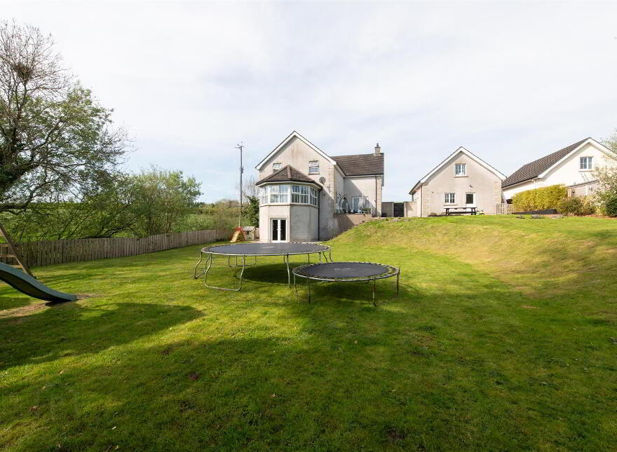 82 Ballynahinch Road, Dromore, BT25 1DX