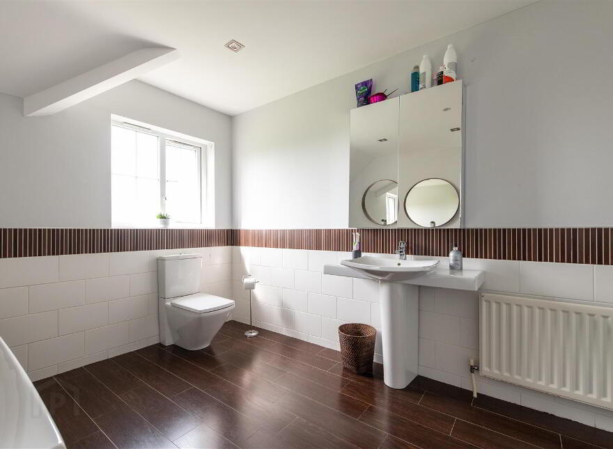 82 Ballynahinch Road, Dromore, BT25 1DX