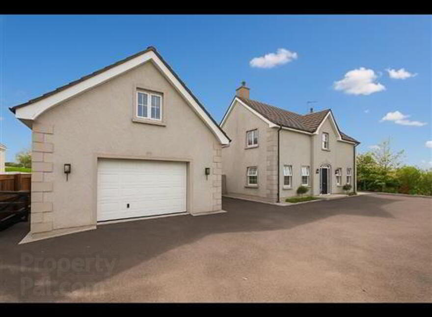 82 Ballynahinch Road, Dromore, BT25 1DX photo
