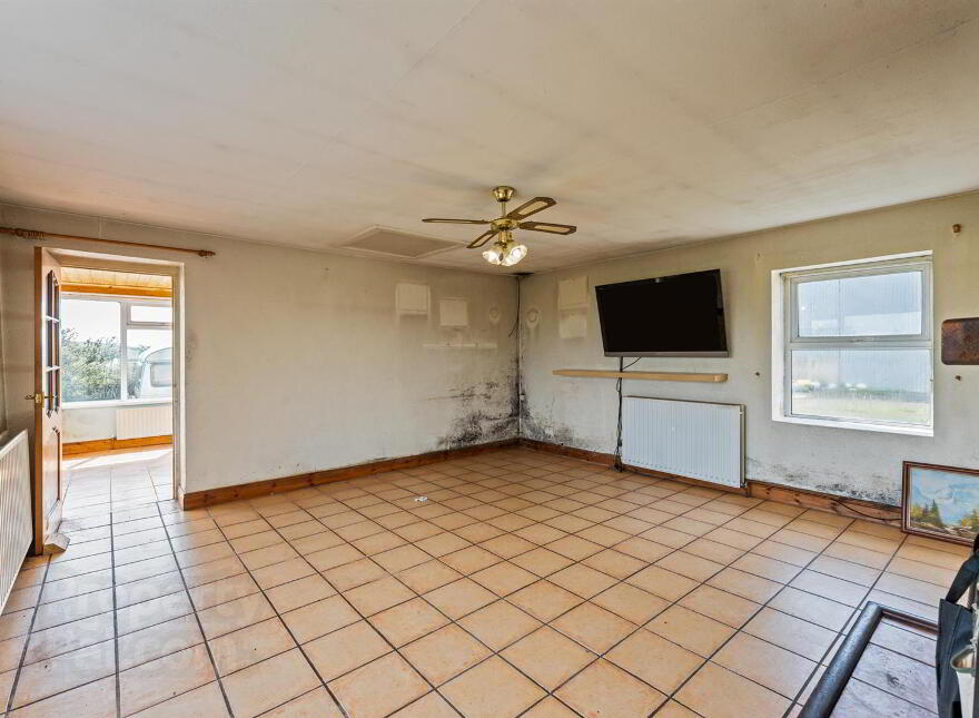 21 Springvale Road, Ballywalter, Newtownards, BT22 2RS photo