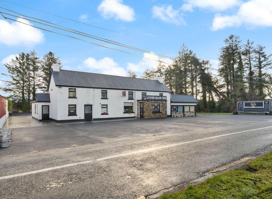 Lough Mask Inn, Treanlaur, Tourmakeady, F12YX36