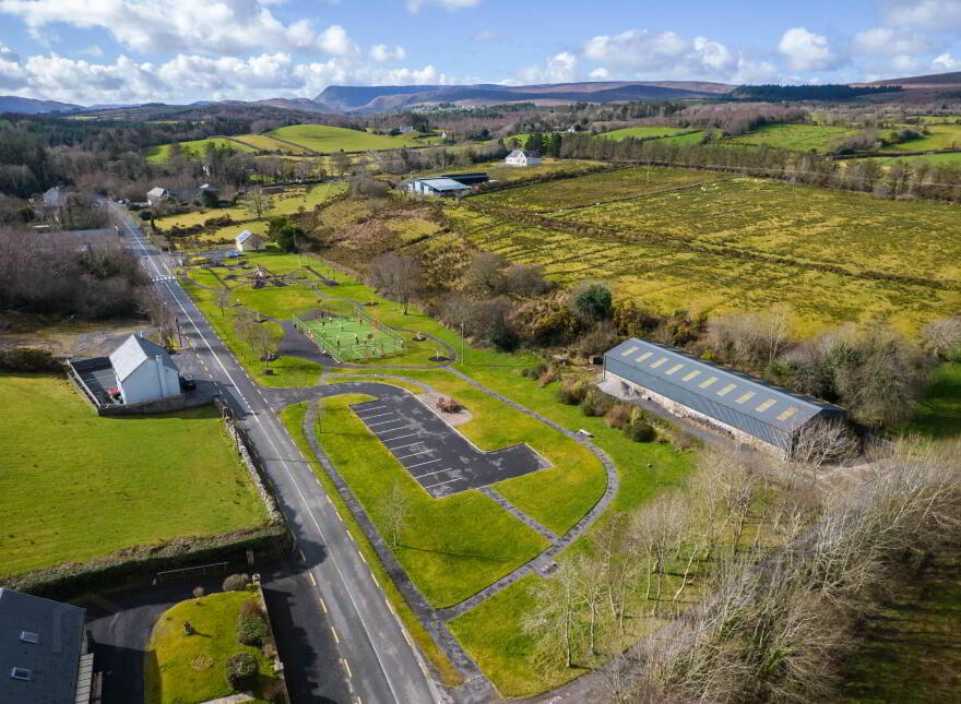 Lough Mask Inn, Treanlaur, Tourmakeady, F12YX36