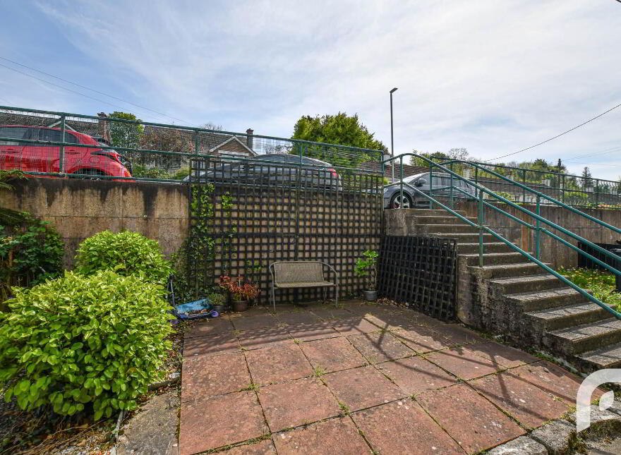 196 Lower Braniel Road, Belfast, BT5 7NH