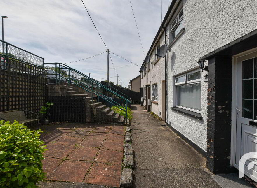 196 Lower Braniel Road, Belfast, BT5 7NH