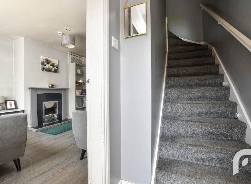 196 Lower Braniel Road, Belfast, BT5 7NH