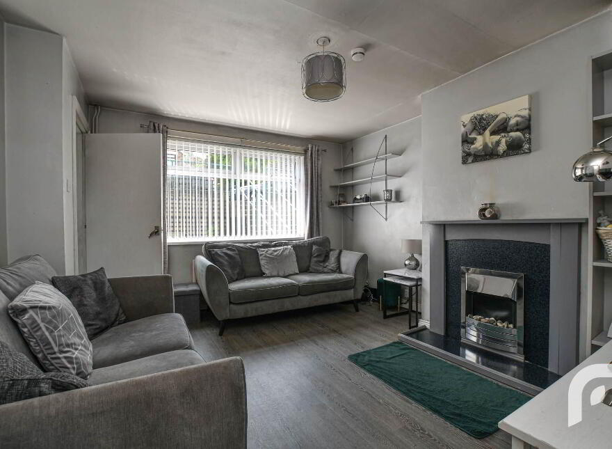 196 Lower Braniel Road, Belfast, BT5 7NH