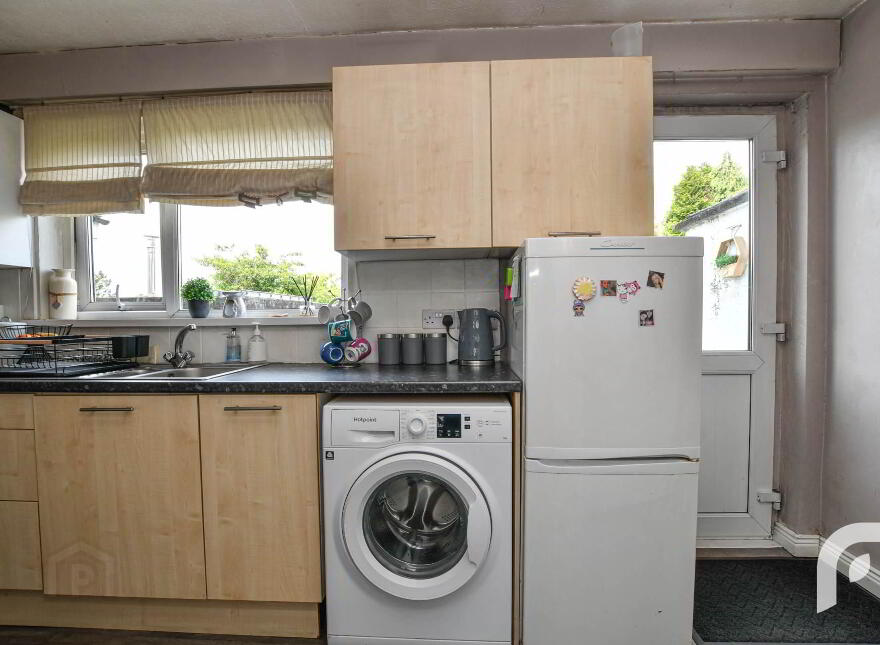 196 Lower Braniel Road, Belfast, BT5 7NH
