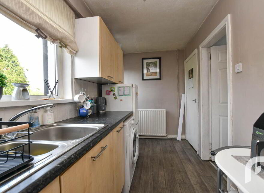 196 Lower Braniel Road, Belfast, BT5 7NH