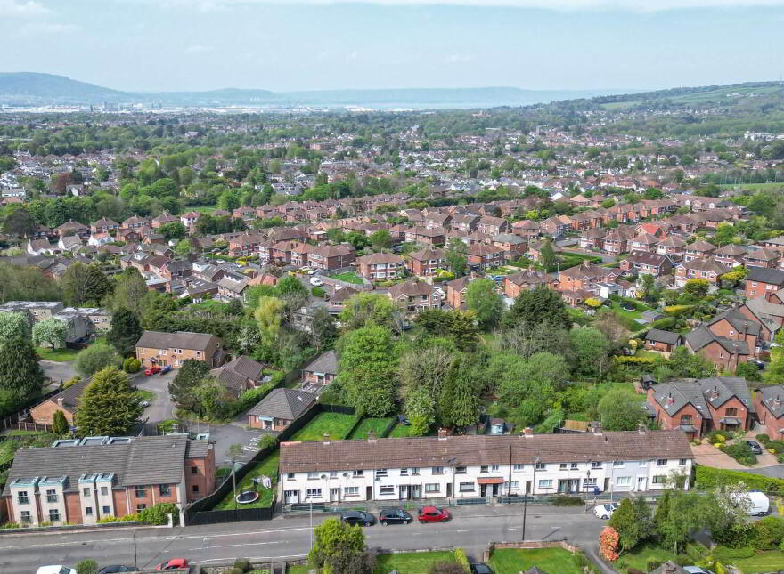 196 Lower Braniel Road, Belfast, BT5 7NH
