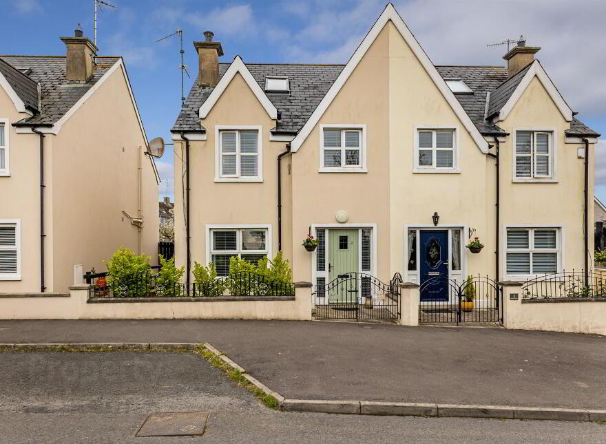 2 Miskelly Court, Darragh Court, Ballynahinch, BT24 7PQ photo