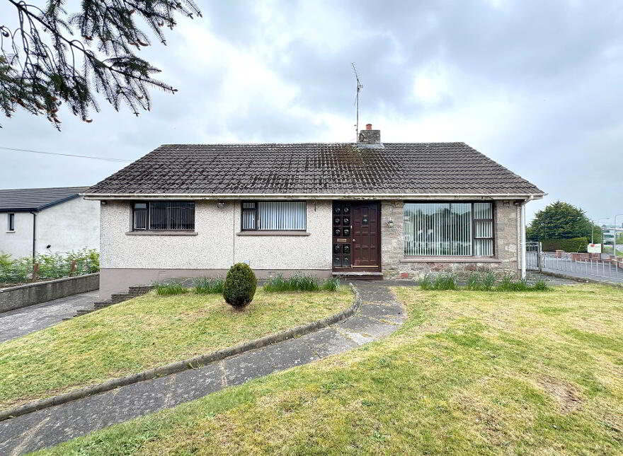 83 Barban Hill, Dromore, BT25 1PS photo