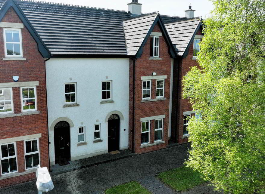 4 Alexandra Terrace, Enniskillen, BT74 6GT photo