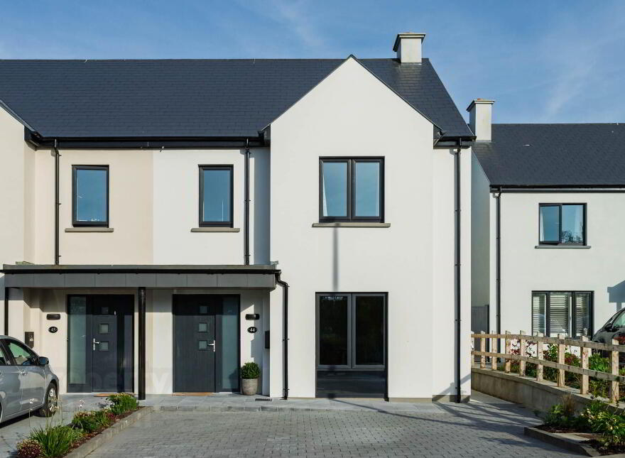 44 An Sruthan Beag, Clonakilty, P85WP74 photo