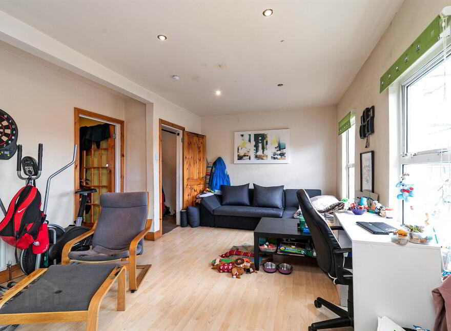 93 Connsbrook Avenue, Belfast, BT4 1JW