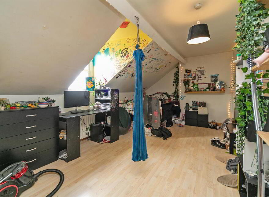 93 Connsbrook Avenue, Belfast, BT4 1JW
